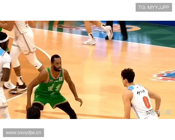 篮球违体犯规的判定标准与常见场景解析