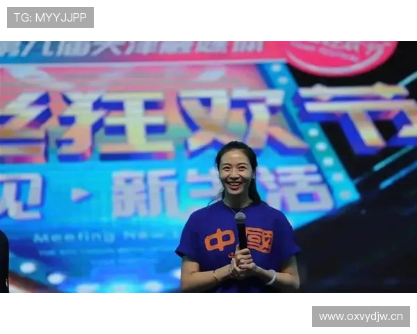 魏秋月出门拎的包比我半年工资还贵，路人直接懵在原地